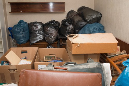 Choosing the right waste clearance service in Kensal Green